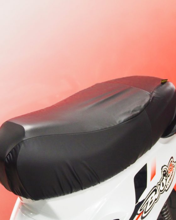 Coprisella-similpelle-elasticizzato-corto